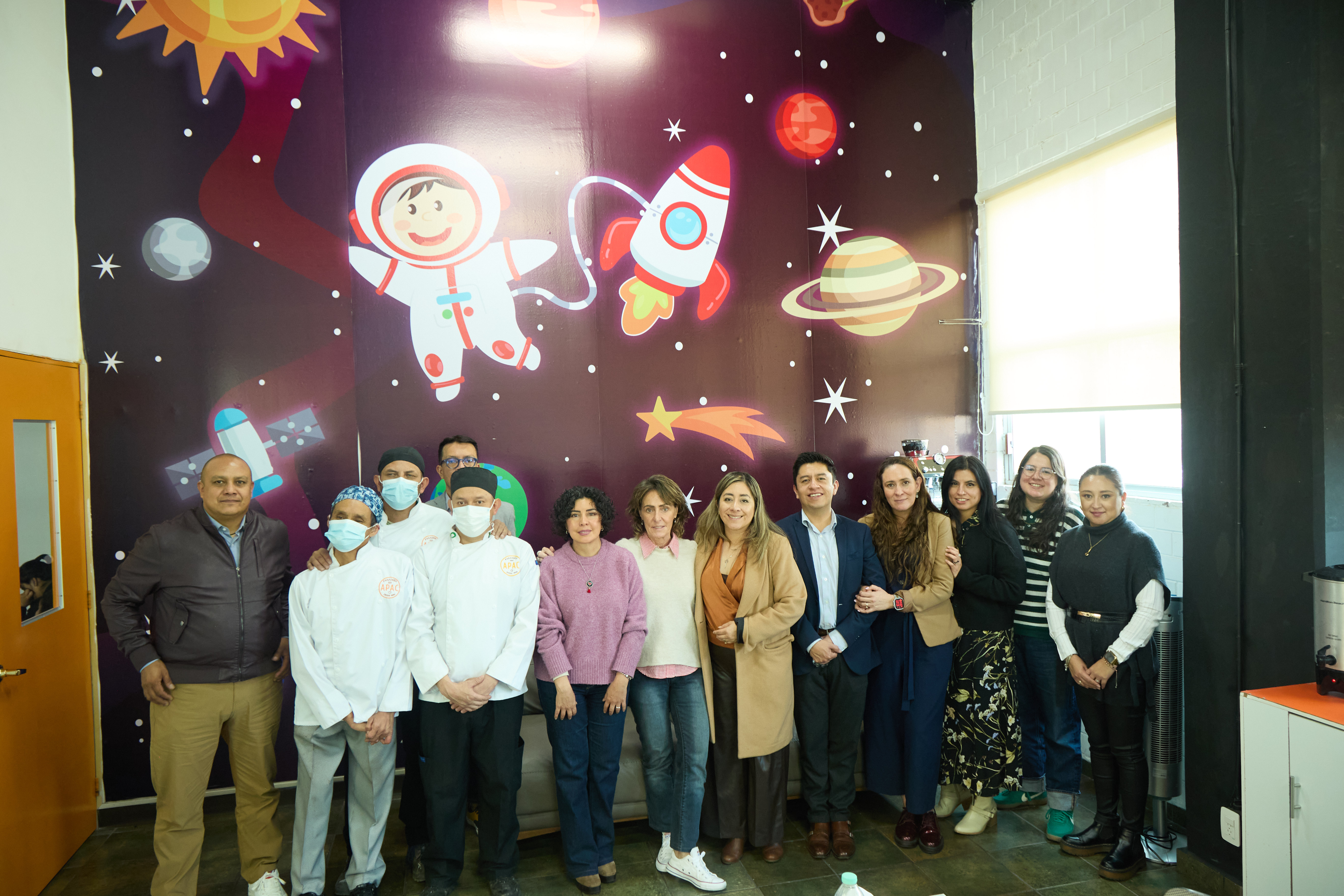 Roxana S&aacute;iz, Presidenta de la JAP CDMX, visit&oacute; APAC, IAP